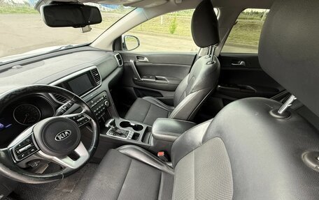 KIA Sportage IV рестайлинг, 2019 год, 2 000 000 рублей, 23 фотография
