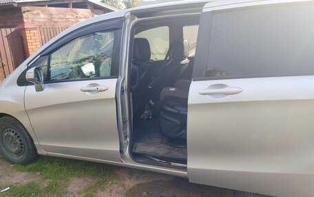 Honda Freed I, 2014 год, 650 000 рублей, 5 фотография