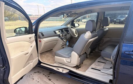 Toyota ISis I, 2013 год, 1 185 000 рублей, 10 фотография