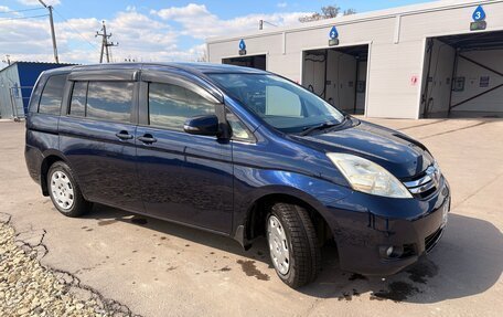Toyota ISis I, 2013 год, 1 185 000 рублей, 3 фотография