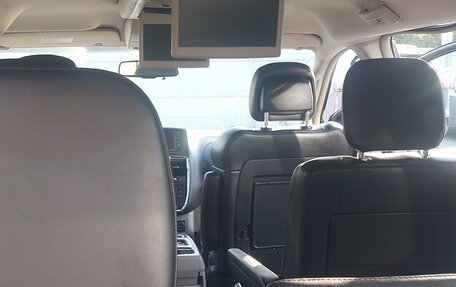 Chrysler Voyager IV, 2011 год, 1 500 000 рублей, 7 фотография