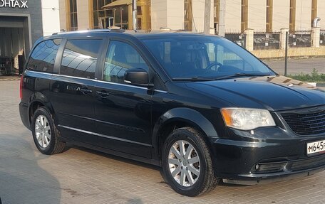Chrysler Voyager IV, 2011 год, 1 500 000 рублей, 3 фотография