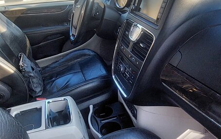 Chrysler Voyager IV, 2011 год, 1 500 000 рублей, 18 фотография