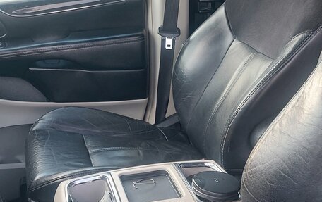 Chrysler Voyager IV, 2011 год, 1 500 000 рублей, 13 фотография