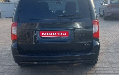 Chrysler Voyager IV, 2011 год, 1 500 000 рублей, 14 фотография