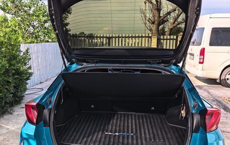 Toyota Prius IV XW50, 2017 год, 2 500 000 рублей, 4 фотография