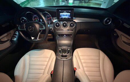 Mercedes-Benz C-Класс, 2017 год, 3 100 000 рублей, 4 фотография