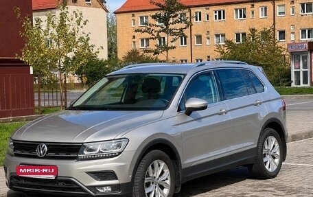 Volkswagen Tiguan II, 2017 год, 2 550 000 рублей, 4 фотография