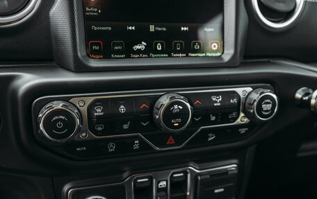 Jeep Wrangler, 2019 год, 5 250 000 рублей, 36 фотография