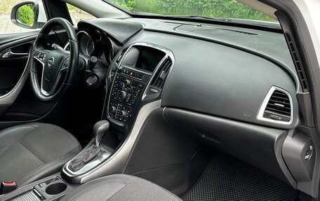 Opel Astra J, 2013 год, 710 000 рублей, 24 фотография