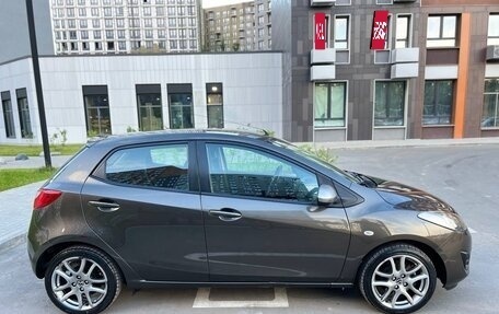 Mazda 2 III, 2014 год, 885 000 рублей, 5 фотография