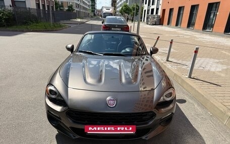Fiat 124 Spider I, 2017 год, 2 750 000 рублей, 2 фотография