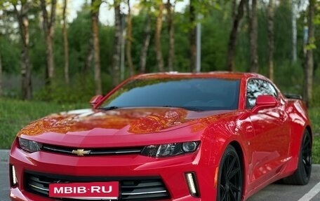Chevrolet Camaro VI, 2016 год, 2 850 000 рублей, 2 фотография