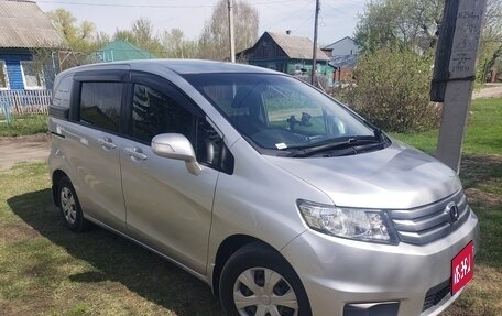 Honda Freed I, 2012 год, 1 100 000 рублей, 1 фотография