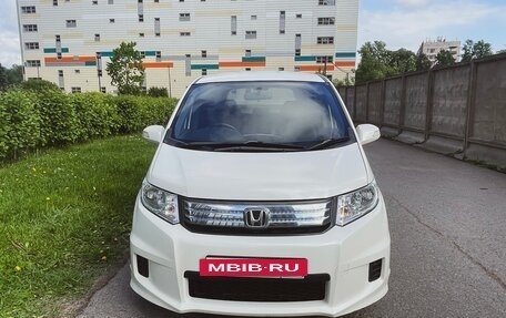 Honda Freed I, 2012 год, 1 180 000 рублей, 2 фотография