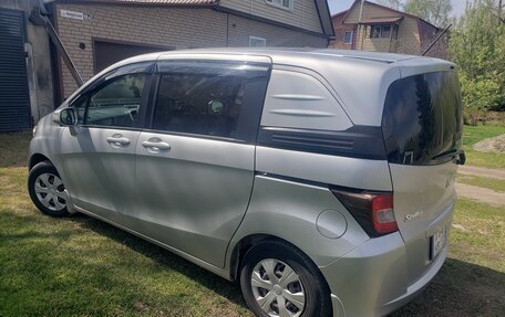 Honda Freed I, 2012 год, 1 100 000 рублей, 2 фотография