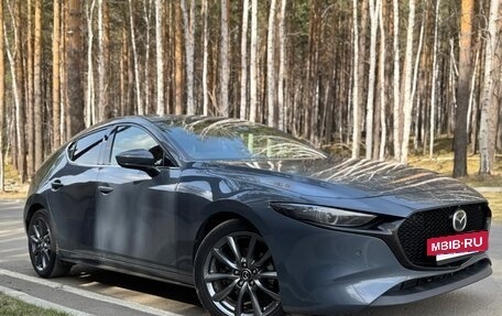 Mazda 3, 2019 год, 1 650 000 рублей, 6 фотография