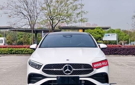 Mercedes-Benz A-Класс, 2023 год, 1 589 000 рублей, 2 фотография