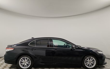 Toyota Camry, 2020 год, 3 049 000 рублей, 4 фотография