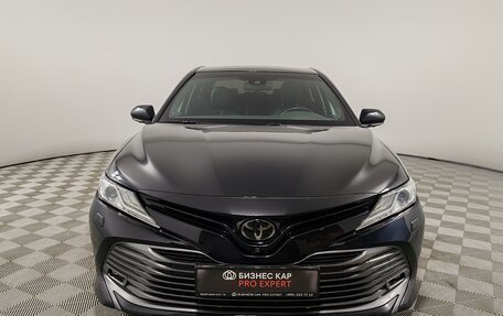 Toyota Camry, 2020 год, 3 049 000 рублей, 2 фотография