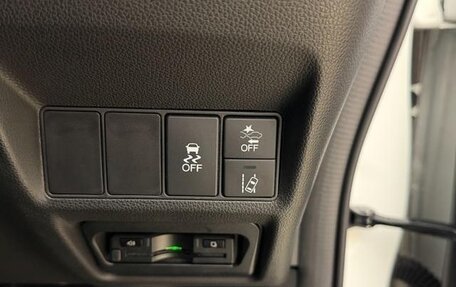 Honda Stepwgn IV, 2019 год, 2 350 000 рублей, 24 фотография