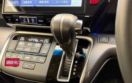 Honda Stepwgn IV, 2019 год, 2 350 000 рублей, 22 фотография