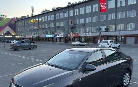 Chevrolet Cruze II, 2009 год, 550 000 рублей, 2 фотография