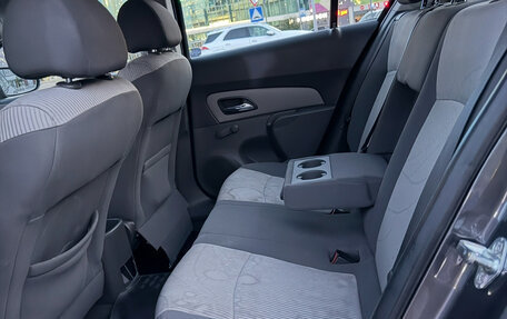 Chevrolet Cruze II, 2009 год, 550 000 рублей, 9 фотография