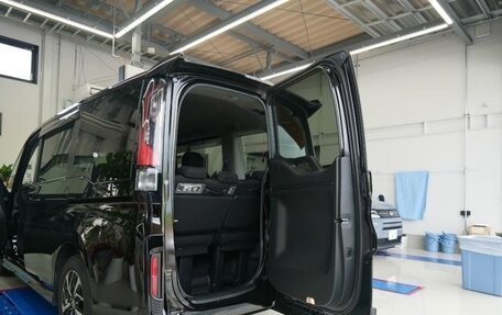 Honda Stepwgn IV, 2021 год, 2 400 000 рублей, 8 фотография
