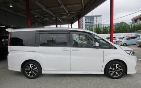 Honda Stepwgn IV, 2021 год, 2 280 000 рублей, 7 фотография