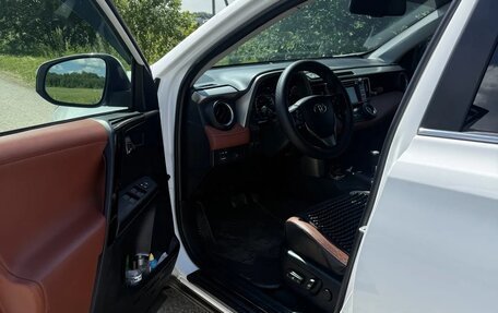 Toyota RAV4, 2013 год, 2 300 000 рублей, 6 фотография