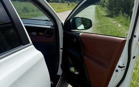 Toyota RAV4, 2013 год, 2 300 000 рублей, 7 фотография