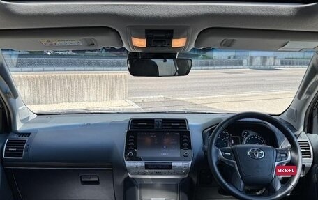 Toyota Land Cruiser Prado 150 рестайлинг 2, 2022 год, 6 700 000 рублей, 4 фотография