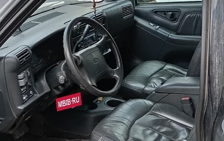 Chevrolet Blazer II рестайлинг, 1995 год, 250 000 рублей, 2 фотография