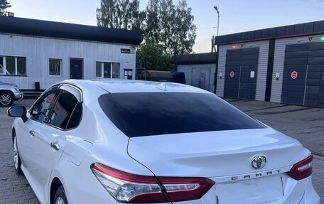 Toyota Camry, 2018 год, 2 950 000 рублей, 4 фотография