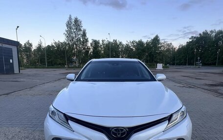 Toyota Camry, 2018 год, 2 950 000 рублей, 3 фотография