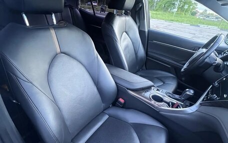 Toyota Camry, 2018 год, 2 950 000 рублей, 27 фотография