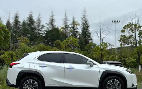 Lexus UX I, 2020 год, 1 750 000 рублей, 4 фотография