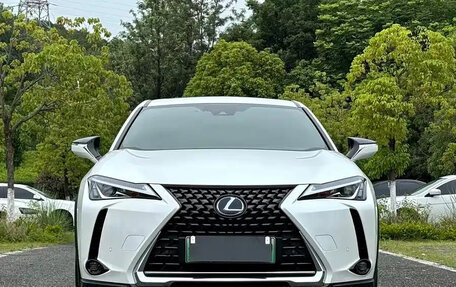 Lexus UX I, 2020 год, 1 750 000 рублей, 2 фотография