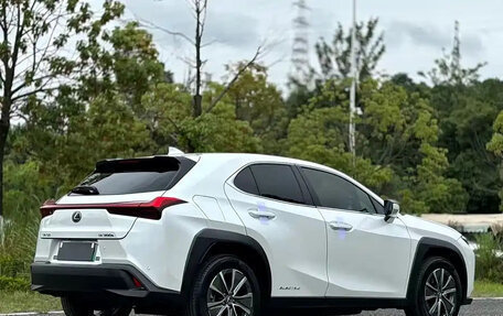 Lexus UX I, 2020 год, 1 750 000 рублей, 5 фотография