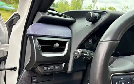 Lexus UX I, 2020 год, 1 750 000 рублей, 13 фотография