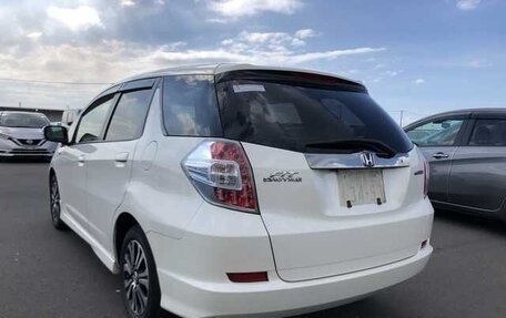 Honda Fit Shuttle I рестайлинг, 2013 год, 800 000 рублей, 4 фотография