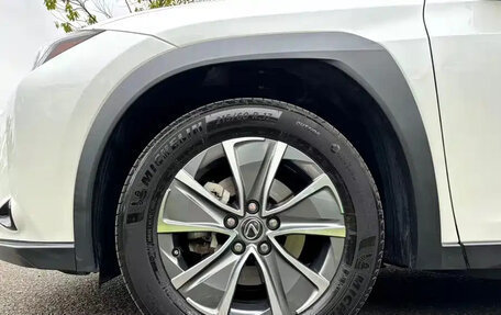 Lexus UX I, 2020 год, 1 750 000 рублей, 30 фотография