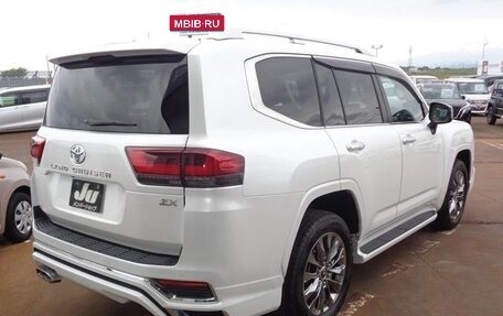 Toyota Land Cruiser, 2023 год, 11 000 000 рублей, 4 фотография