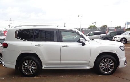 Toyota Land Cruiser, 2023 год, 11 000 000 рублей, 3 фотография