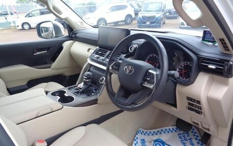 Toyota Land Cruiser, 2023 год, 11 000 000 рублей, 5 фотография