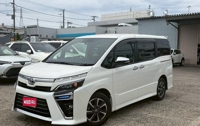 Toyota Voxy III, 2021 год, 2 200 000 рублей, 1 фотография