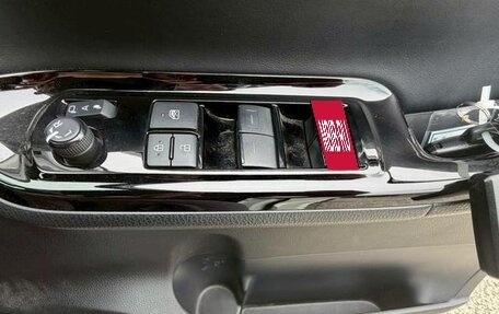 Toyota Voxy III, 2021 год, 2 200 000 рублей, 29 фотография