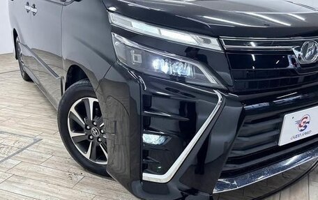 Toyota Voxy III, 2019 год, 2 100 000 рублей, 9 фотография