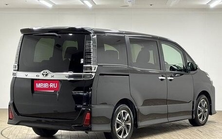 Toyota Voxy III, 2019 год, 2 100 000 рублей, 5 фотография